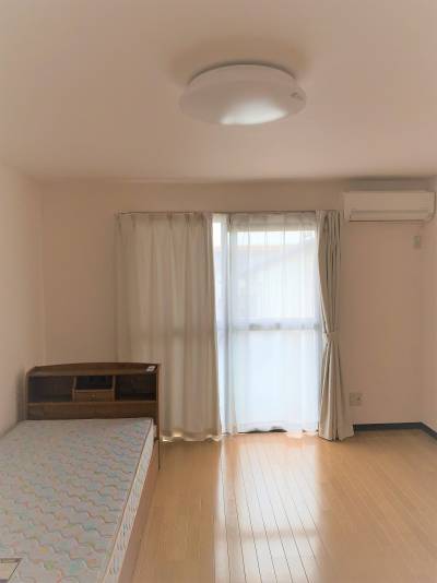 シーリング照明もお付けします（中央上）