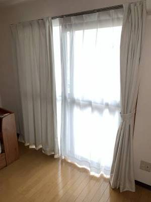 今ならカーテンお付けします