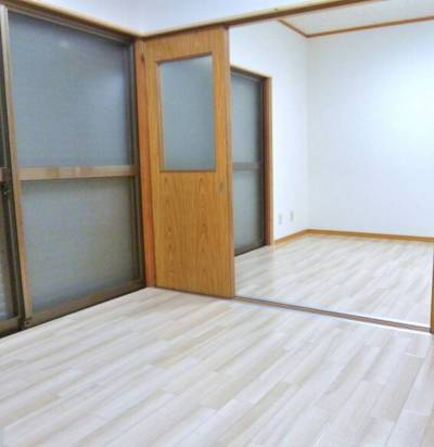 間仕切りありで部屋を仕切れます。