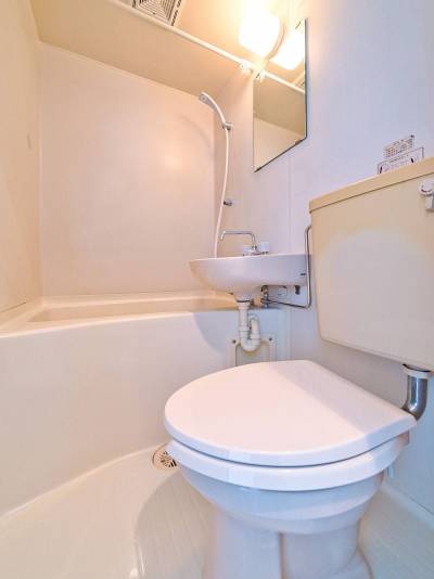 ユニットバス。