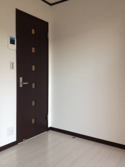 白を基調とした部屋です