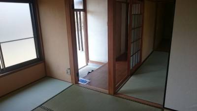 玄関からも出入りが出来ます。海風が入ってきます。