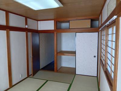 押し入れとクローゼットに納戸もあるので収納たっぷりです。