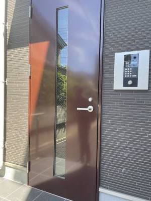 安心の金属製ドアのオートロック