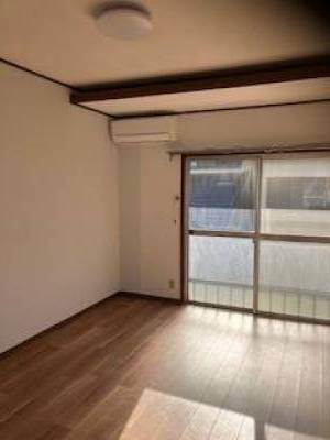 2階東側のベランダのお部屋