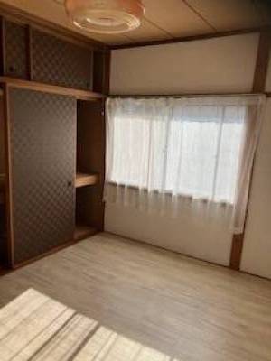 レースカーテンごしの明かりが気持ちいい2階です