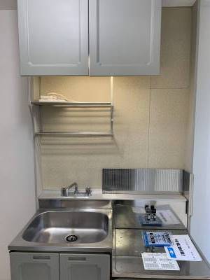 二口コンロも置ける、比較的大きめのキッチンです。