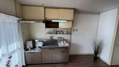 となりの部屋と合わせゆっくりくつろげます！