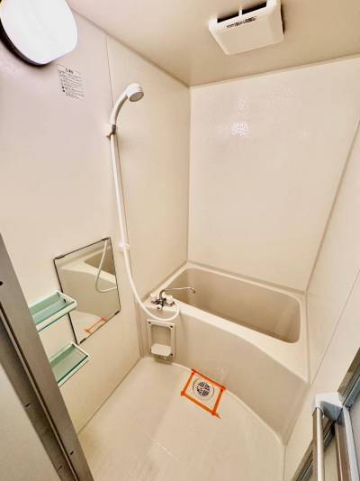 ゆったりしたお風呂で湯船に浸かり一日の疲れを癒やしてください