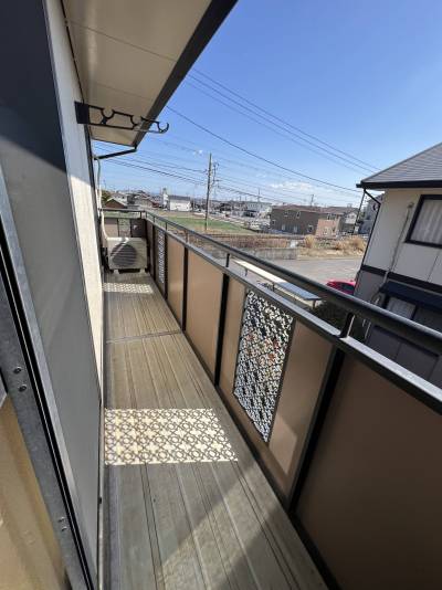 広々バルコニー付きで開放感があります