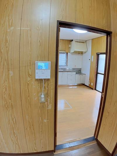 インターホンはDK出入口の廊下