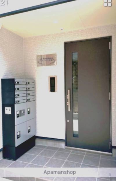 建物入り口オートロックで安心です❗️