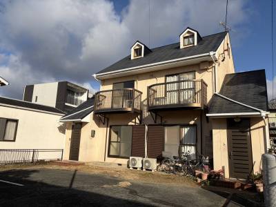 メゾネットタイプ、角部屋庭付き！