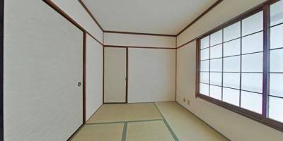 畳の部屋で横になってのんびりと♪