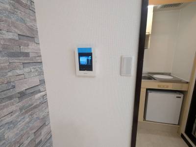 モニター付きインターホンは新品なので気持ち良いですね。