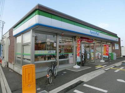 ファミリーマート 徒歩6分