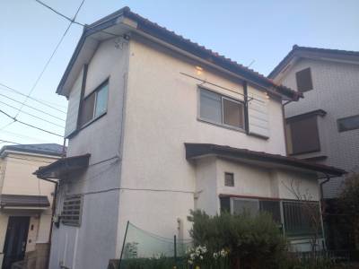 西側隣地は建物がなく花畑です