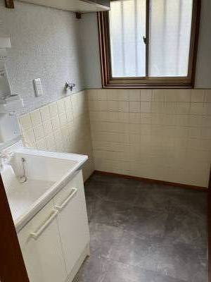 新品の洗面台です