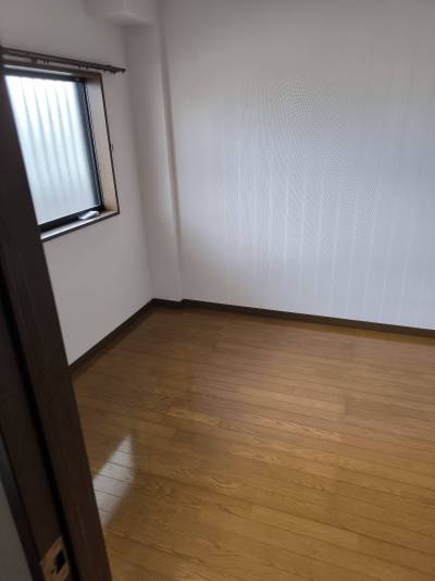 入って左手の部屋