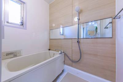 浴室も23年にリフォーム済。追い焚き機能付きです。