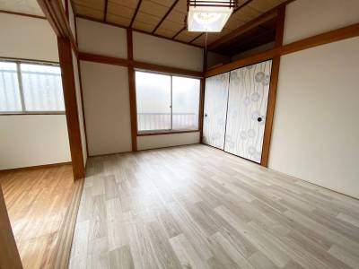 ２階８畳