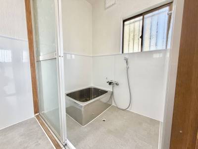 浴室（混合水栓は新品交換済み）