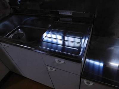 シンク、調理台を新く交換しました。