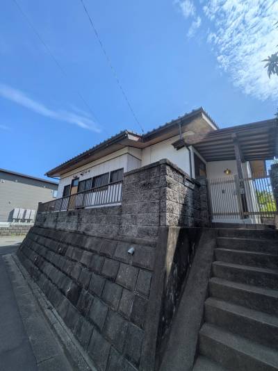 平屋建てです。ワンフロアでの生活はとても楽です♪