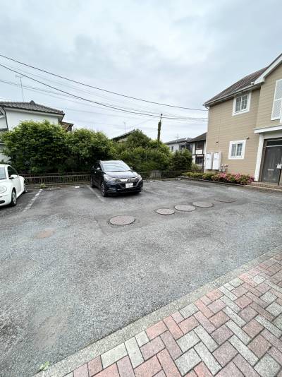 駐車場2台分利用可能です！