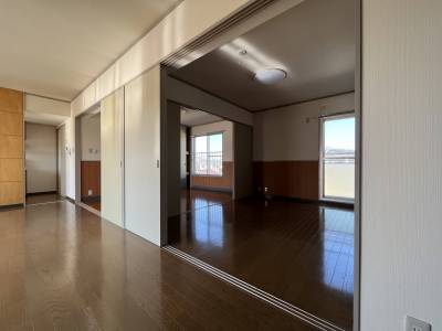 ♬洋室①〔北東側〕♬ＡＣ設置可、Ｓベランダあり！照明付き！