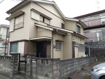 広々快適な木造2階建て！隣は月極駐車場！