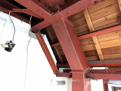 低層建物でも200角鉄骨柱と梁（３階）とで地震に強い