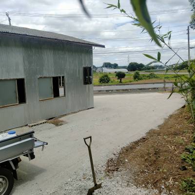 県道に面した土地