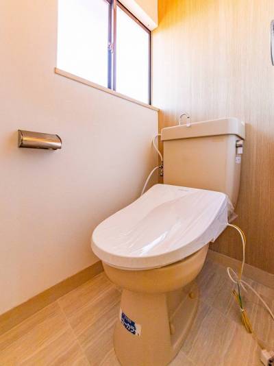 2階にもトイレがあって集中しがちな朝も安心？！
