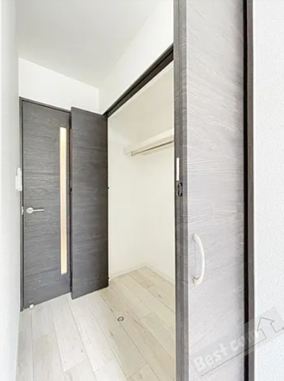 150センチ幅の大きなクローゼットです。容量十二分です