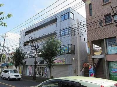 狭山中央通り沿いのRC造の建物です。