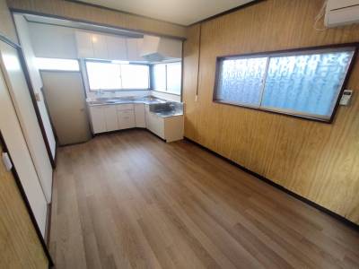 広々とした約8.5畳のダイニングキッチン