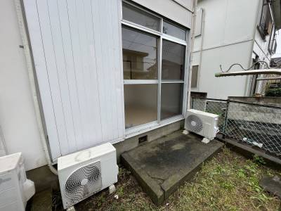 専用庭から見た室内側