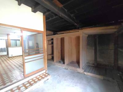 土間♪米俵置場♪