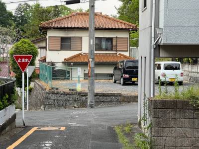 2台目の駐車場、物件から徒歩15秒です
