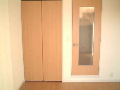 お部屋です。床はライト調です。