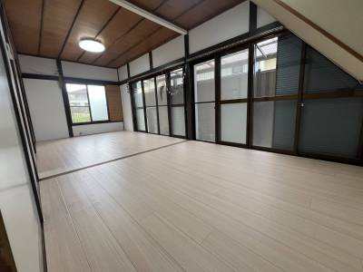 全面窓、開放感バッチリ