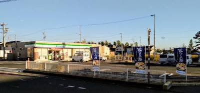 ファミリーマート 磐田富丘店_車で3分