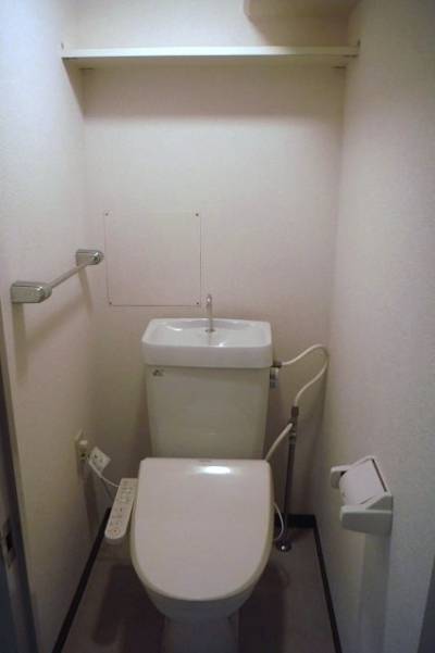 トイレはバス、トイレ別です。