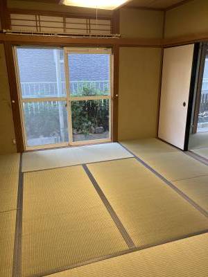 1階　和室８帖/６帖　畳は表替済み　照明付き