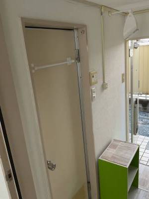 便利な給湯器リモコン、コンセントなど。