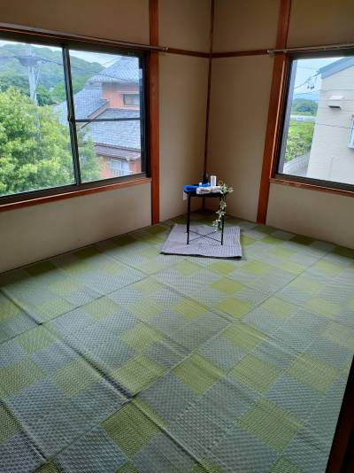 ２F和室。景色・風通しが良く春・秋は気持ちが良いです。