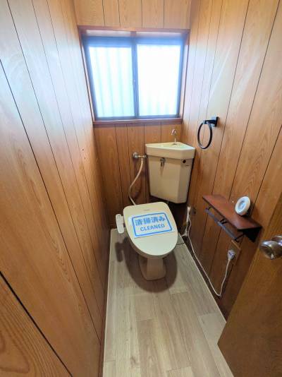 ウォシュレットは新品です。