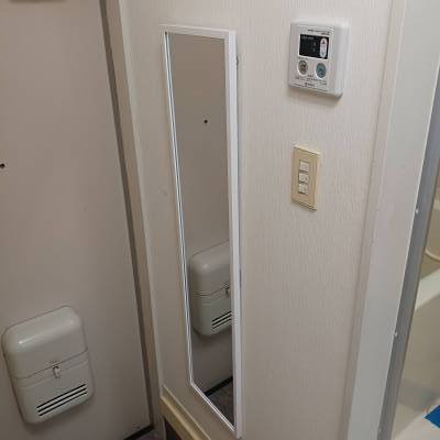 全身鏡で身だしなみチェック