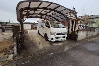 大きい車も広々のカーポート